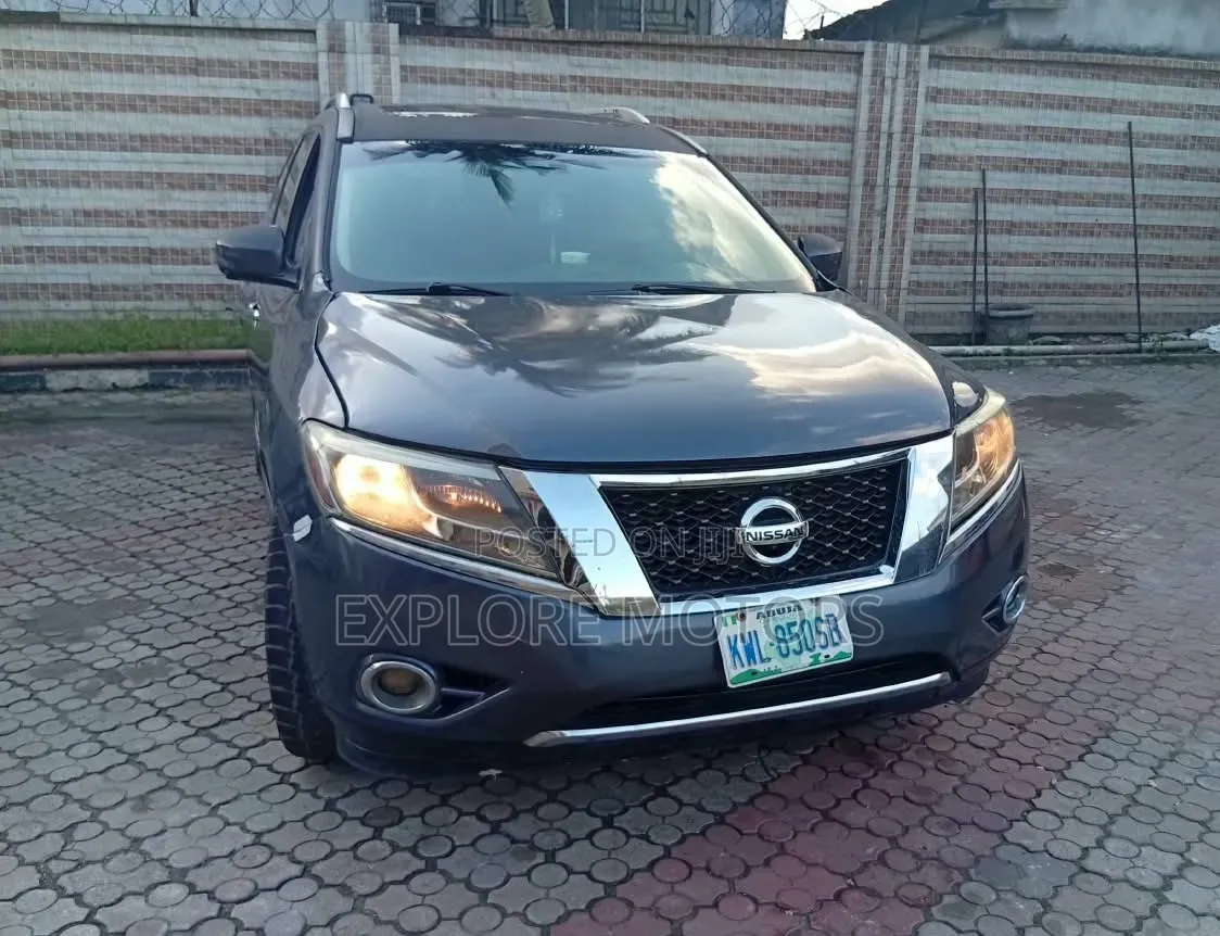 Nissan Pathfinder 2014 Gray