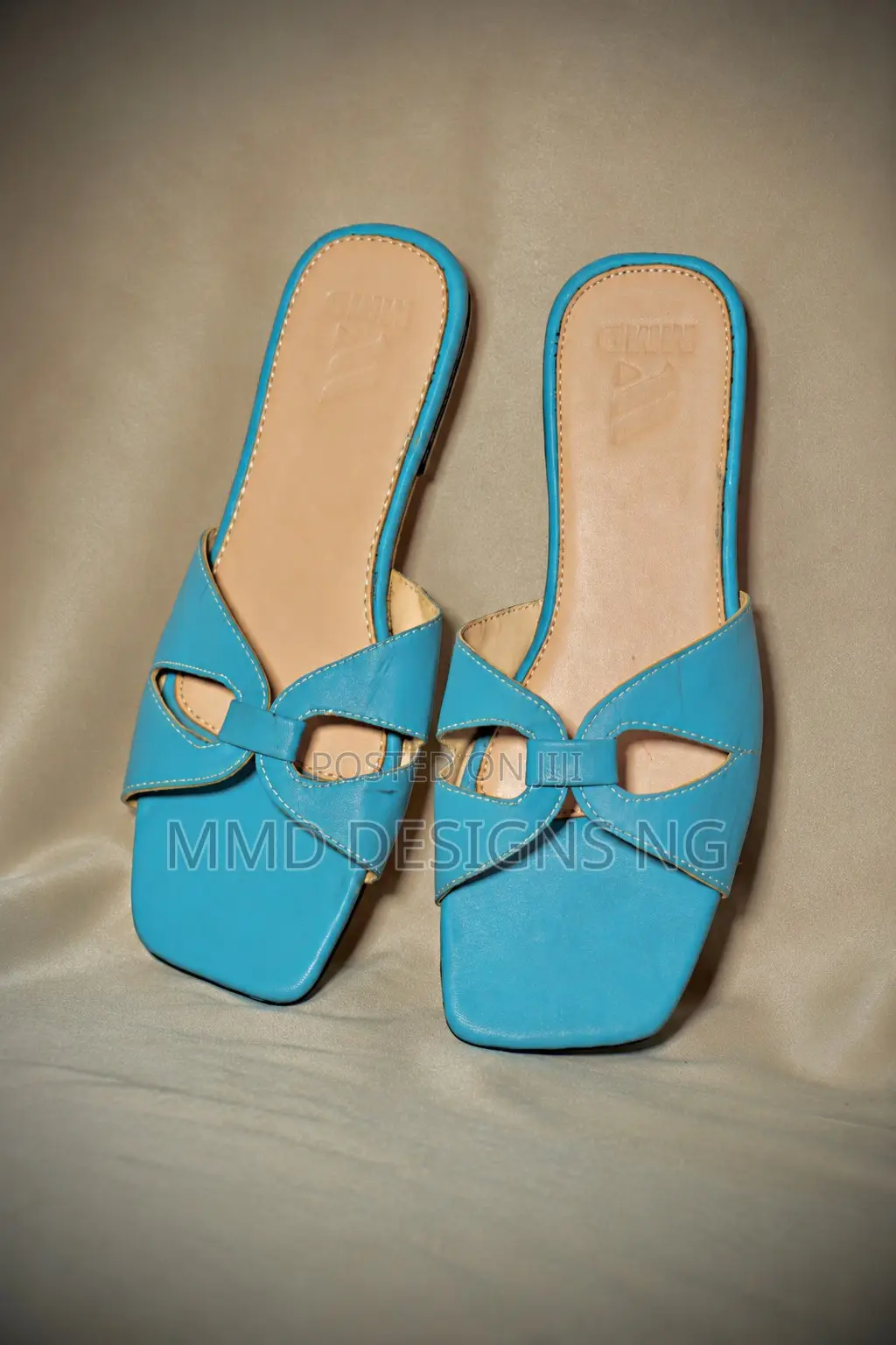 MMD Rouhiya Women's Blue Cutout Slides