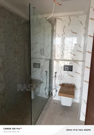 Fixed Shower Cubicle