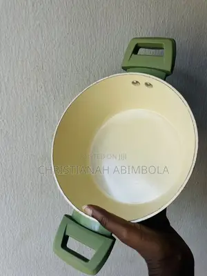 Neatly Used Lemon Pot – Good Condition