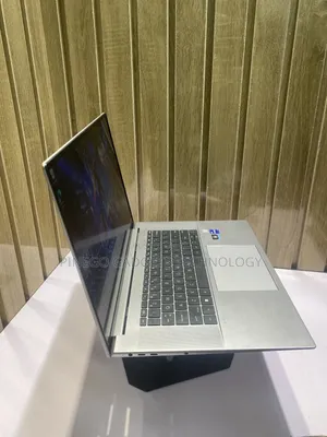 Laptop HP ZBook Studio 32GB Intel Core i9 SSD 1T