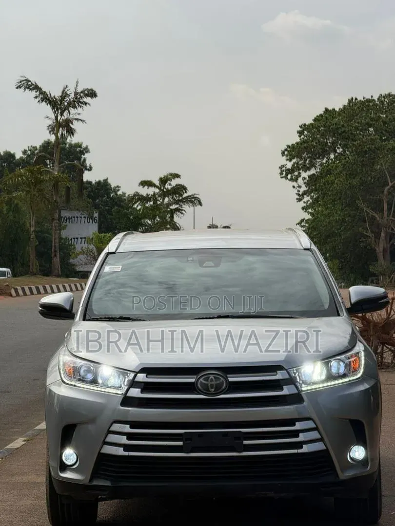 Toyota Highlander 2018 Silver
