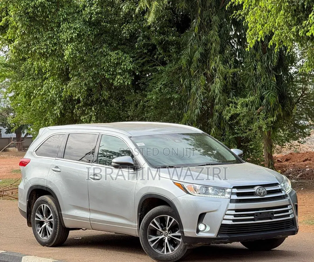Toyota Highlander 2018 Silver