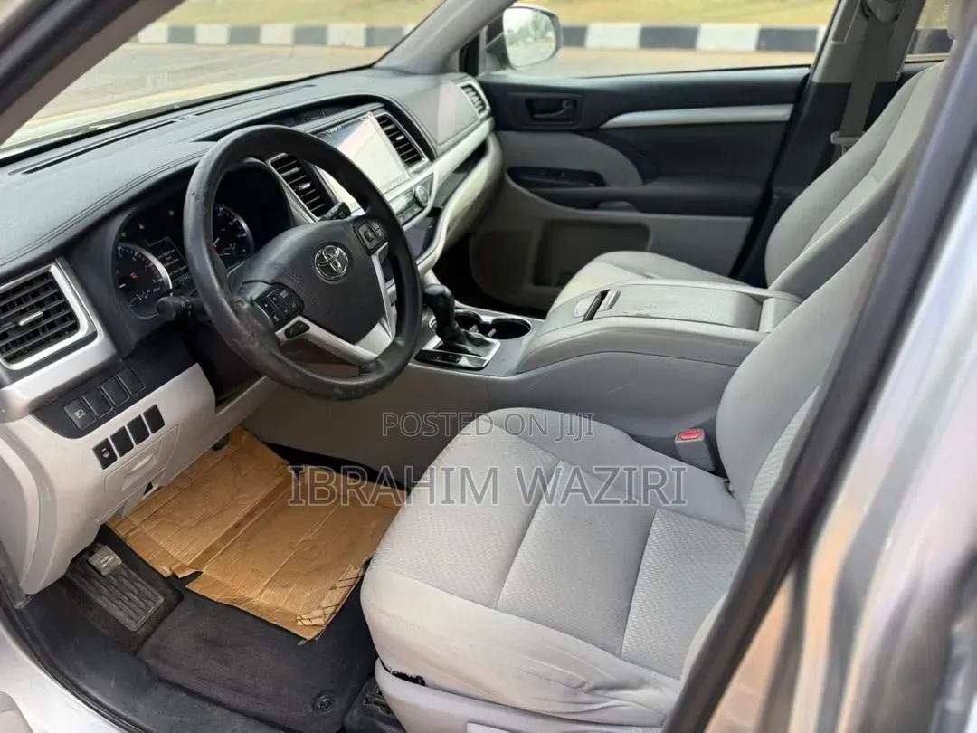 Toyota Highlander 2018 Silver