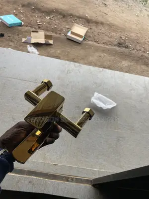 Golden Shower Set