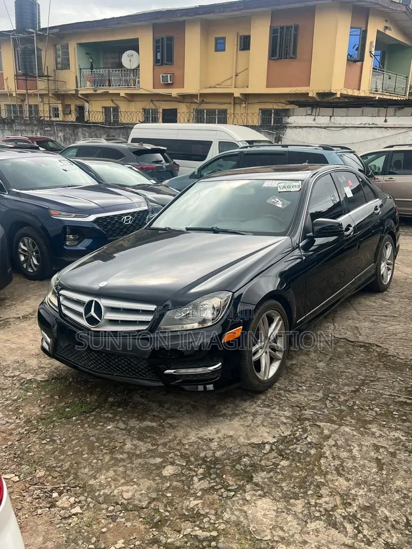 Mercedes-Benz C250 2013 Black