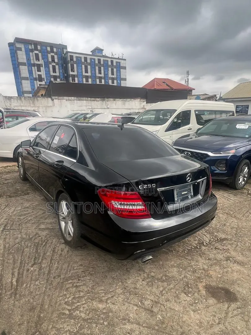 Mercedes-Benz C250 2013 Black