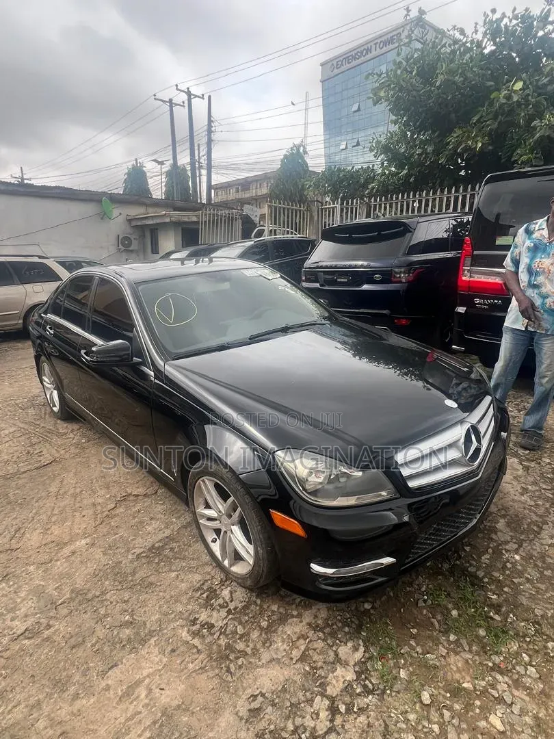 Mercedes-Benz C250 2013 Black