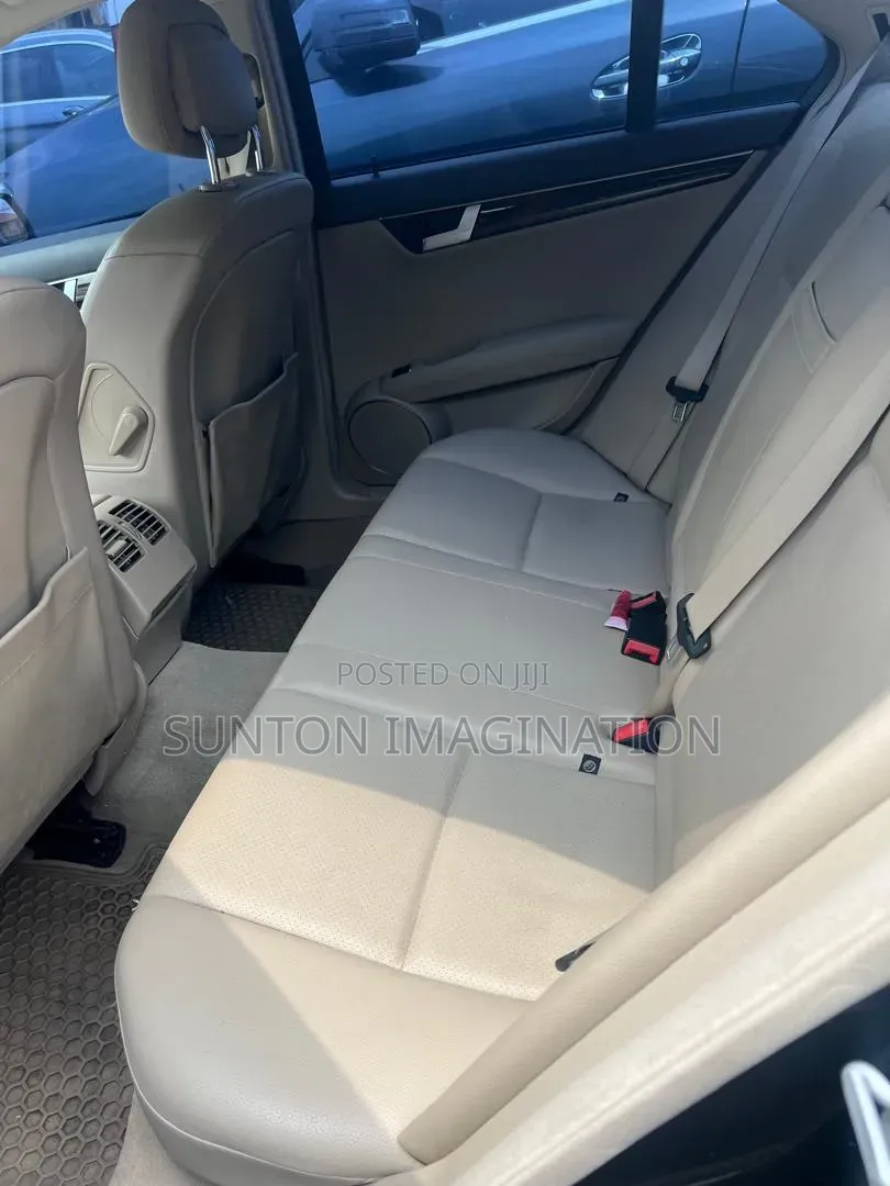 Mercedes-Benz C250 2013 Black