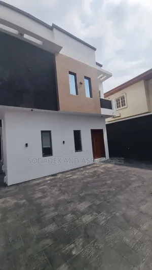 4bdrm Duplex in Gra, Phase 2 for rent