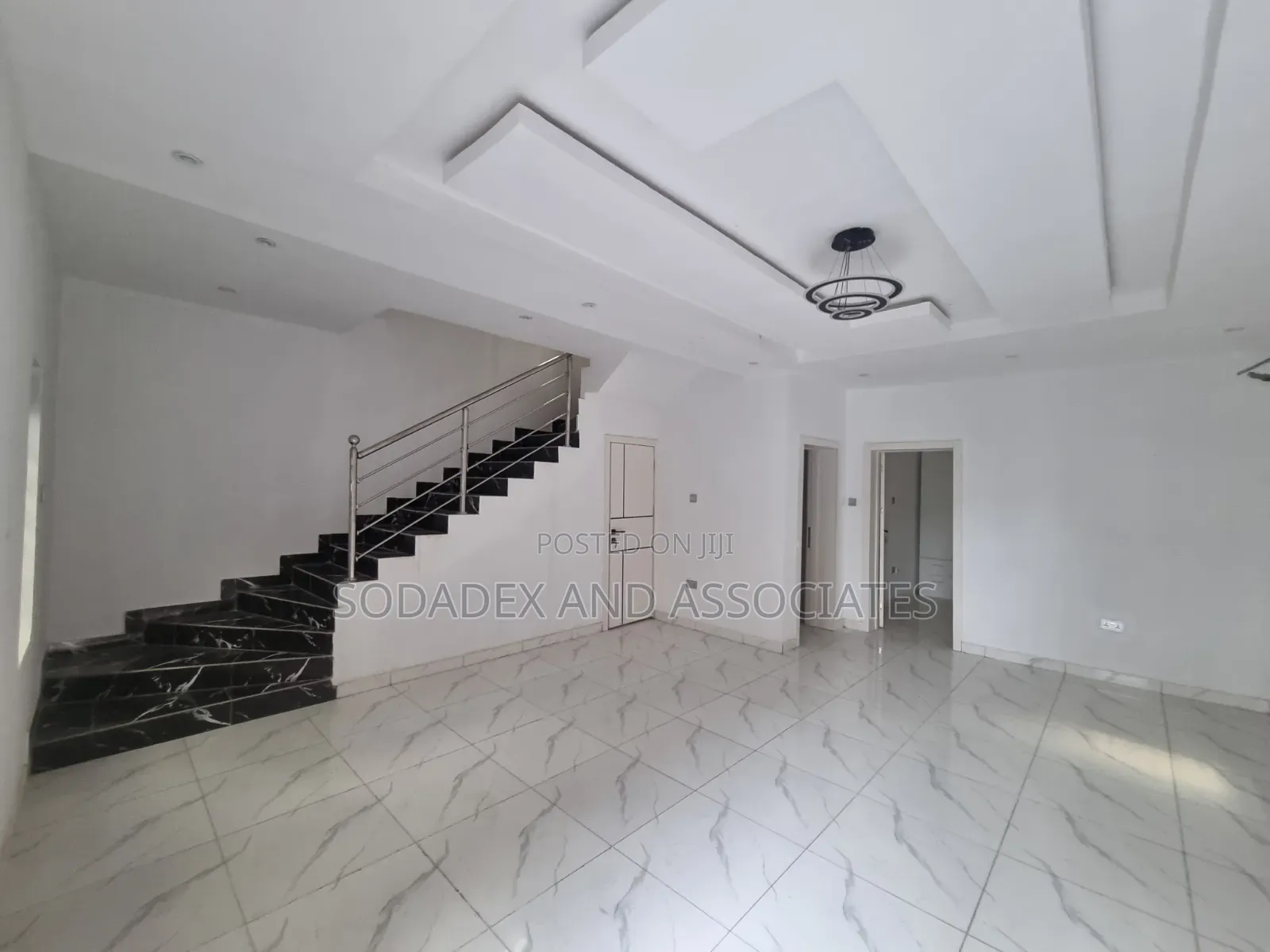 4bdrm Duplex in Gra, Phase 2 for rent