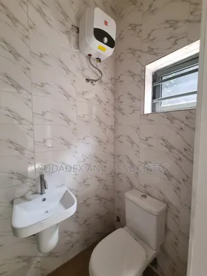 4bdrm Duplex in Gra, Phase 2 for rent