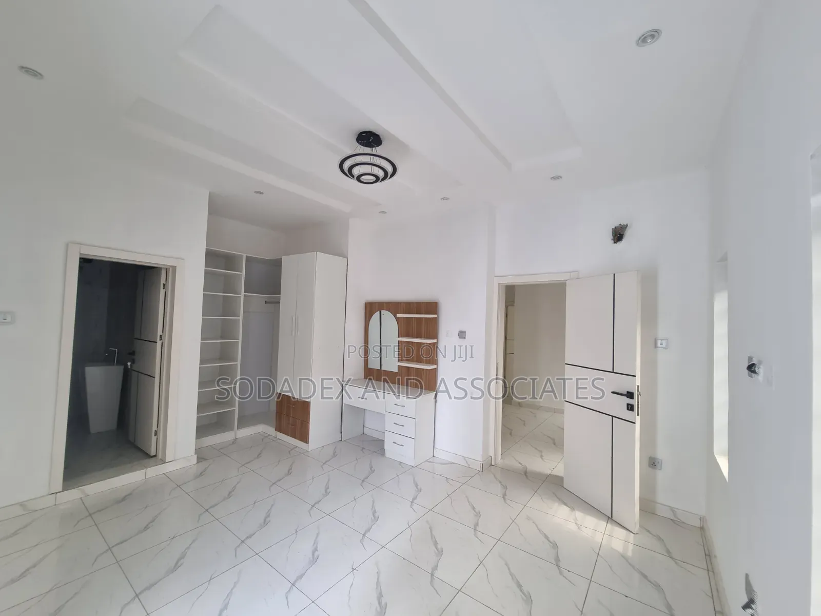 4bdrm Duplex in Gra, Phase 2 for rent