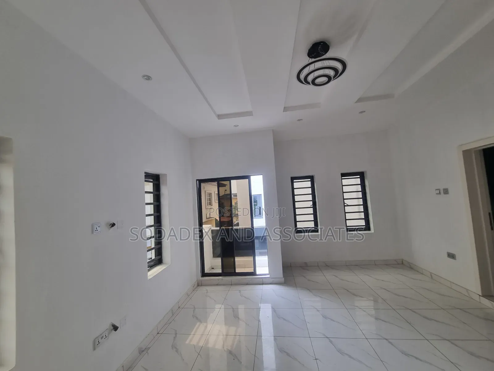 4bdrm Duplex in Gra, Phase 2 for rent