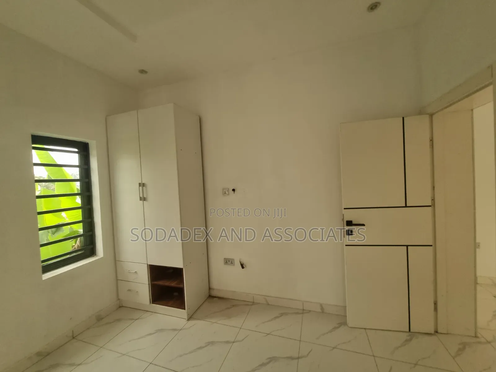 4bdrm Duplex in Gra, Phase 2 for rent
