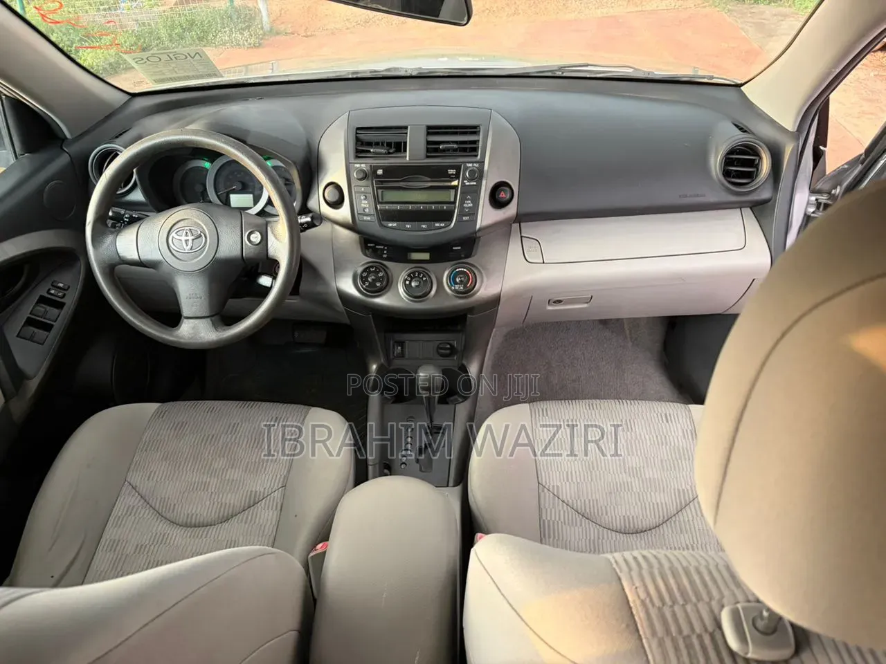 Toyota RAV4 2010 Brown