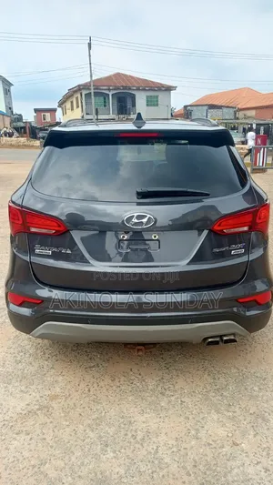 Hyundai Santa Fe 2018 Gray