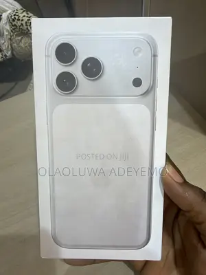 New Apple iPhone 17 Pro Max 256 GB Silver