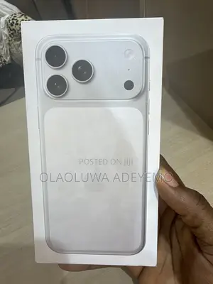 New Apple iPhone 17 Pro Max 256 GB Silver