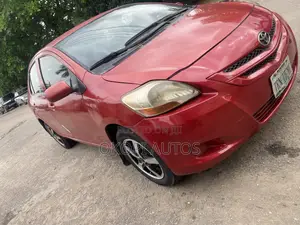 Toyota Yaris 2007 Red