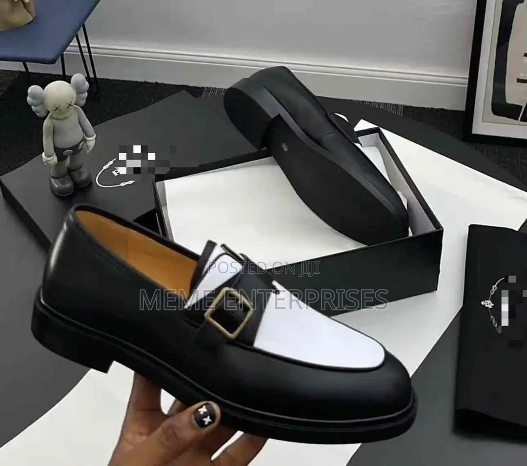 Buckleloafer