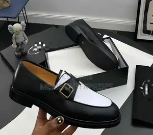 Buckleloafer