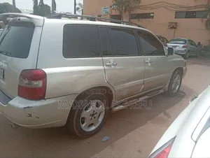 Toyota Highlander 2004 Silver