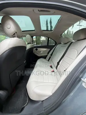 Mercedes-Benz C300 Base 4Matic Sedan AWD (2.0L 4cyl 7A) 2016 Gray