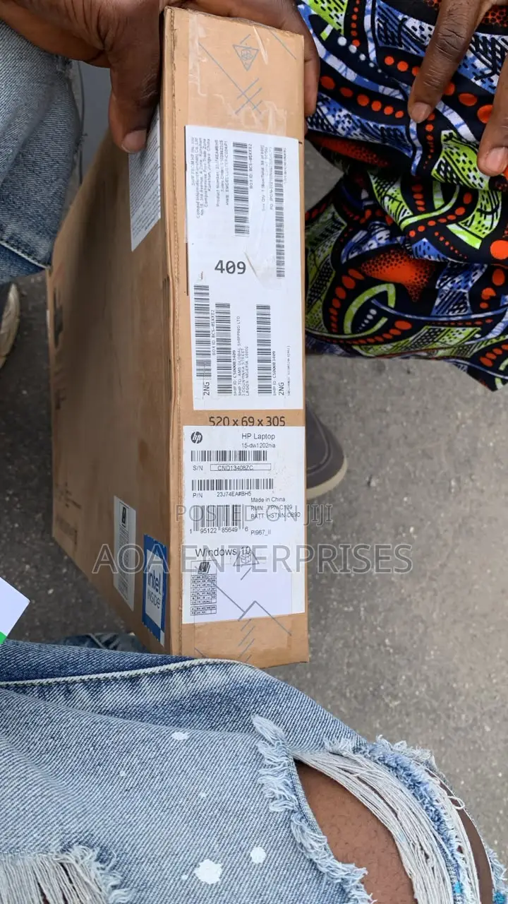 New Laptop HP 15 4GB Intel Core i3 HDD 1T