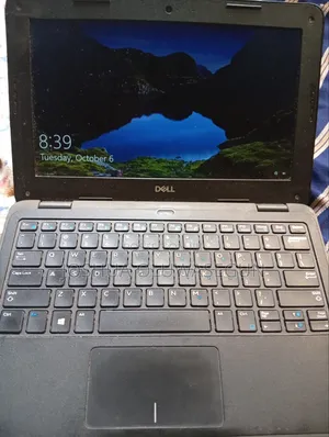 Laptop Dell Latitude 3190 4GB Intel Celeron HDD+SSD 128GB