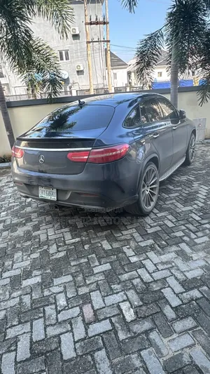 Mercedes-Benz GLE-Class 2016 Blue