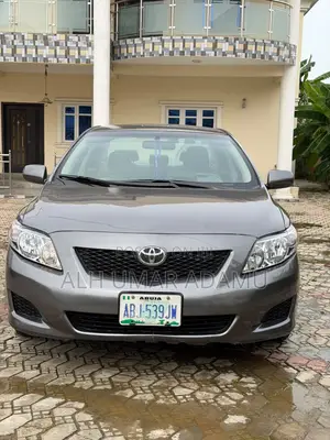 Toyota Corolla 2010 Gray