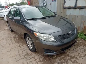 Toyota Corolla LE 4dr Sedan (1.8L 4cyl 4A) 2010 Gray