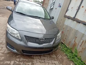 Toyota Corolla LE 4dr Sedan (1.8L 4cyl 4A) 2010 Gray