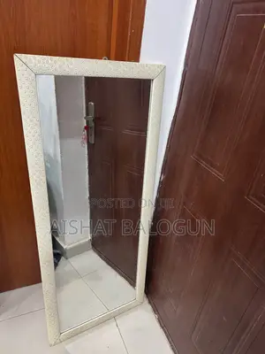 Frame Mirror