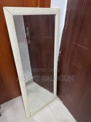 Frame Mirror