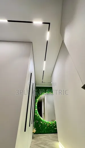 Magnetic Track Light for Dining Area – Stylish LED Lighting