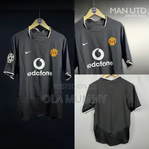*Man United Retro Jersey Vodafone