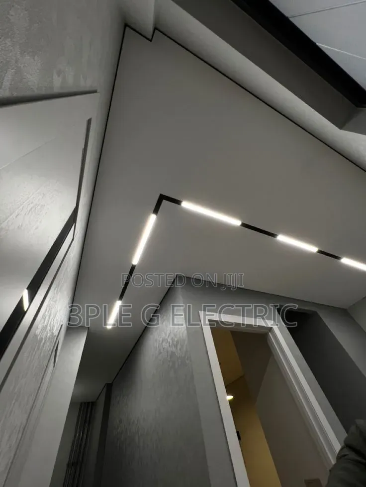 Magnetic Track Light for Kitchen – Clean & Modern Design
