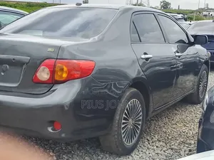 Toyota Corolla LE 4dr Sedan (1.8L 4cyl 4A) 2010 Gray