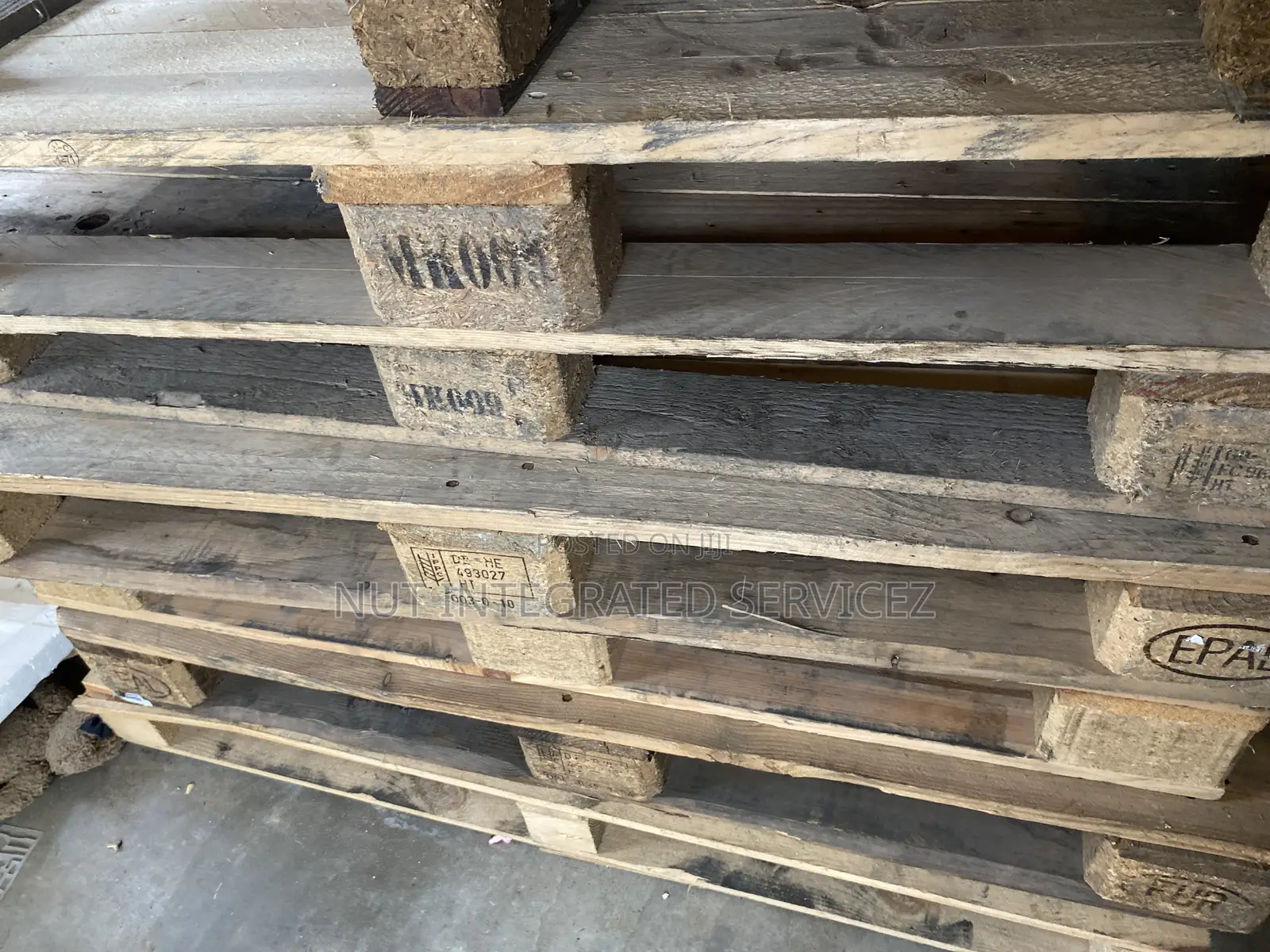 Storage Wooden Pallets