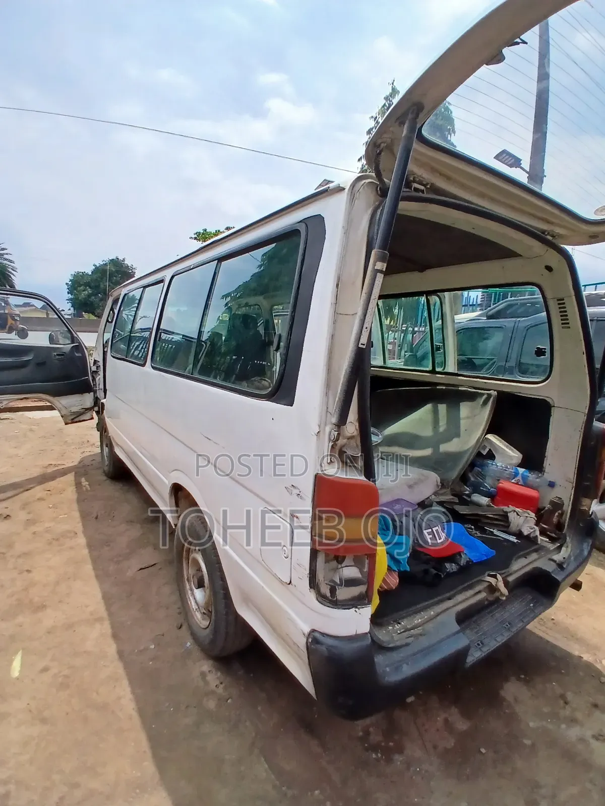 Toyota HiAce 1996 White