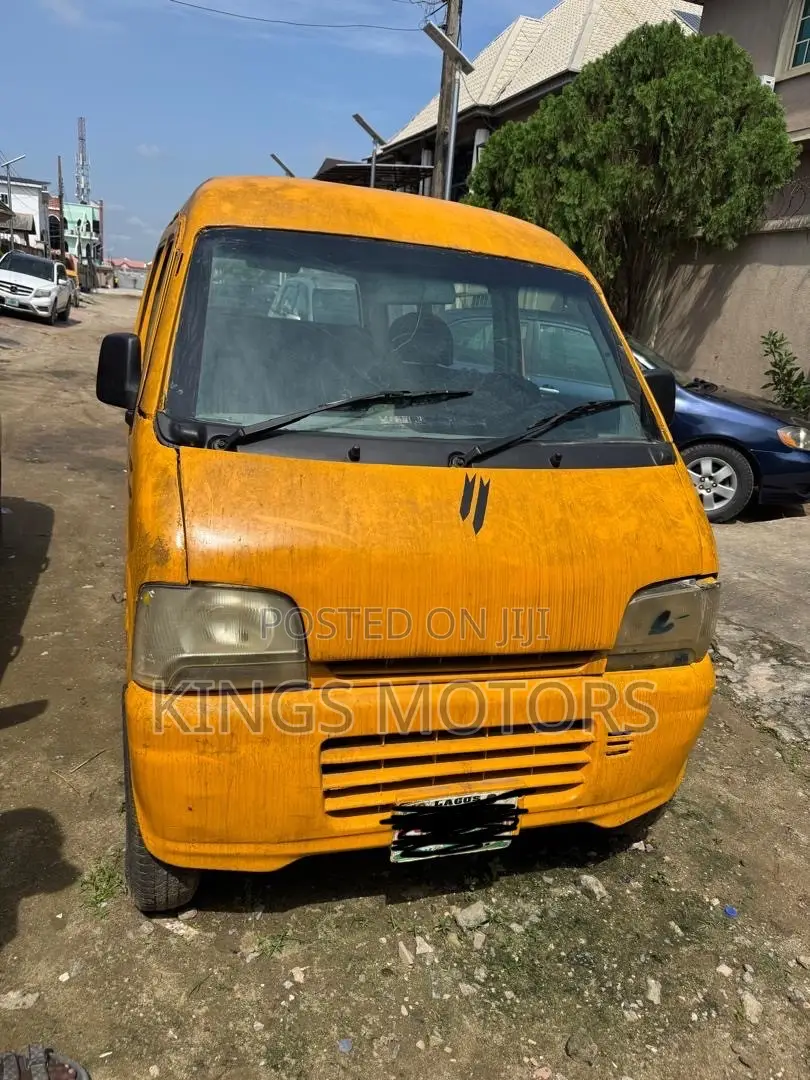 Suzuki APV Minibus 2005 Yellow