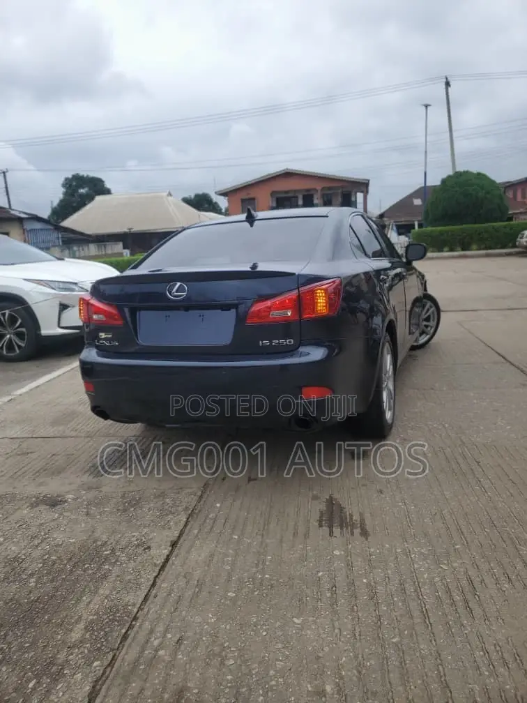 Lexus IS 2008 Blue