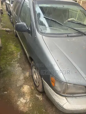 Toyota Sienna 2002 Blue