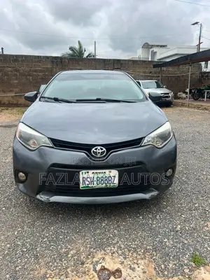 Toyota Corolla LE 4dr Sedan (1.8L 4cyl CVT) 2014 Gray