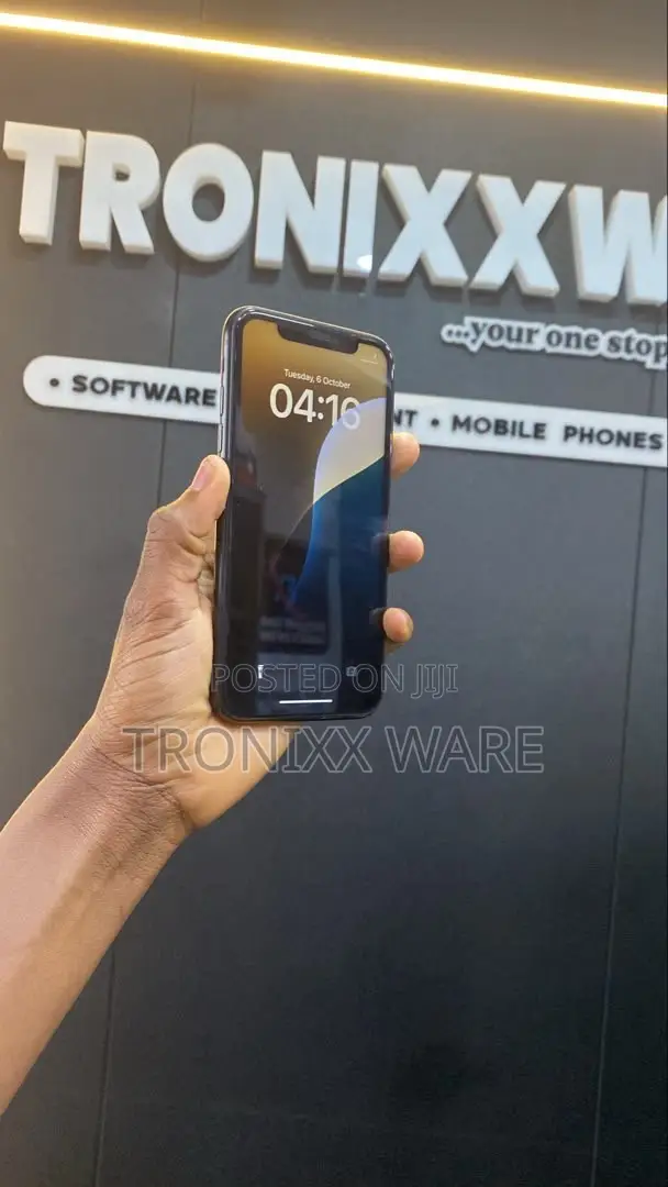 Apple iPhone XR 64 GB Black
