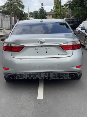 Lexus ES 2014 White
