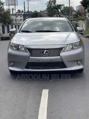 Lexus ES 2014 White