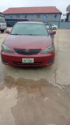 Toyota Camry 2004 Red